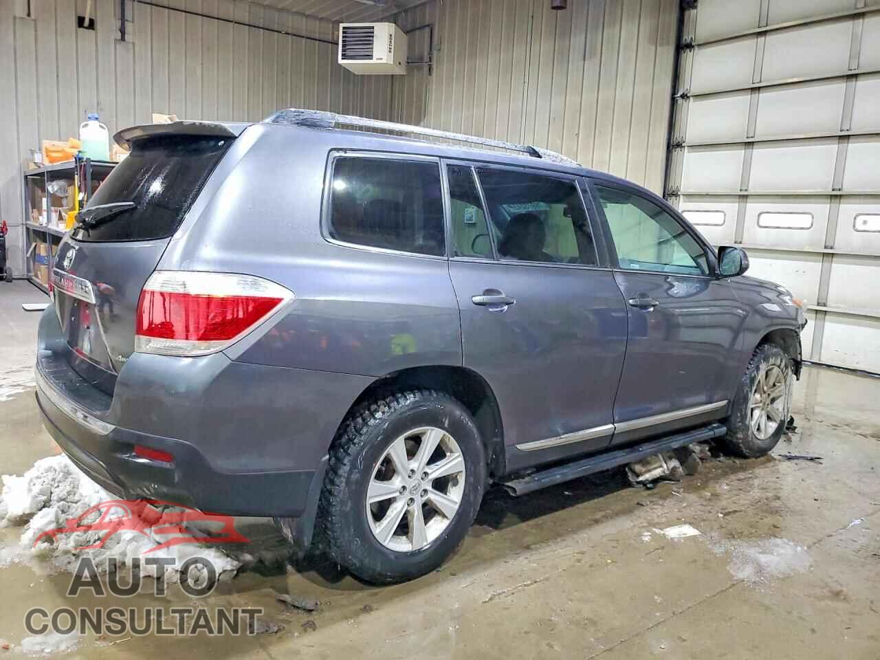 TOYOTA HIGHLANDER 2013 - 5TDBK3EH2DS249731