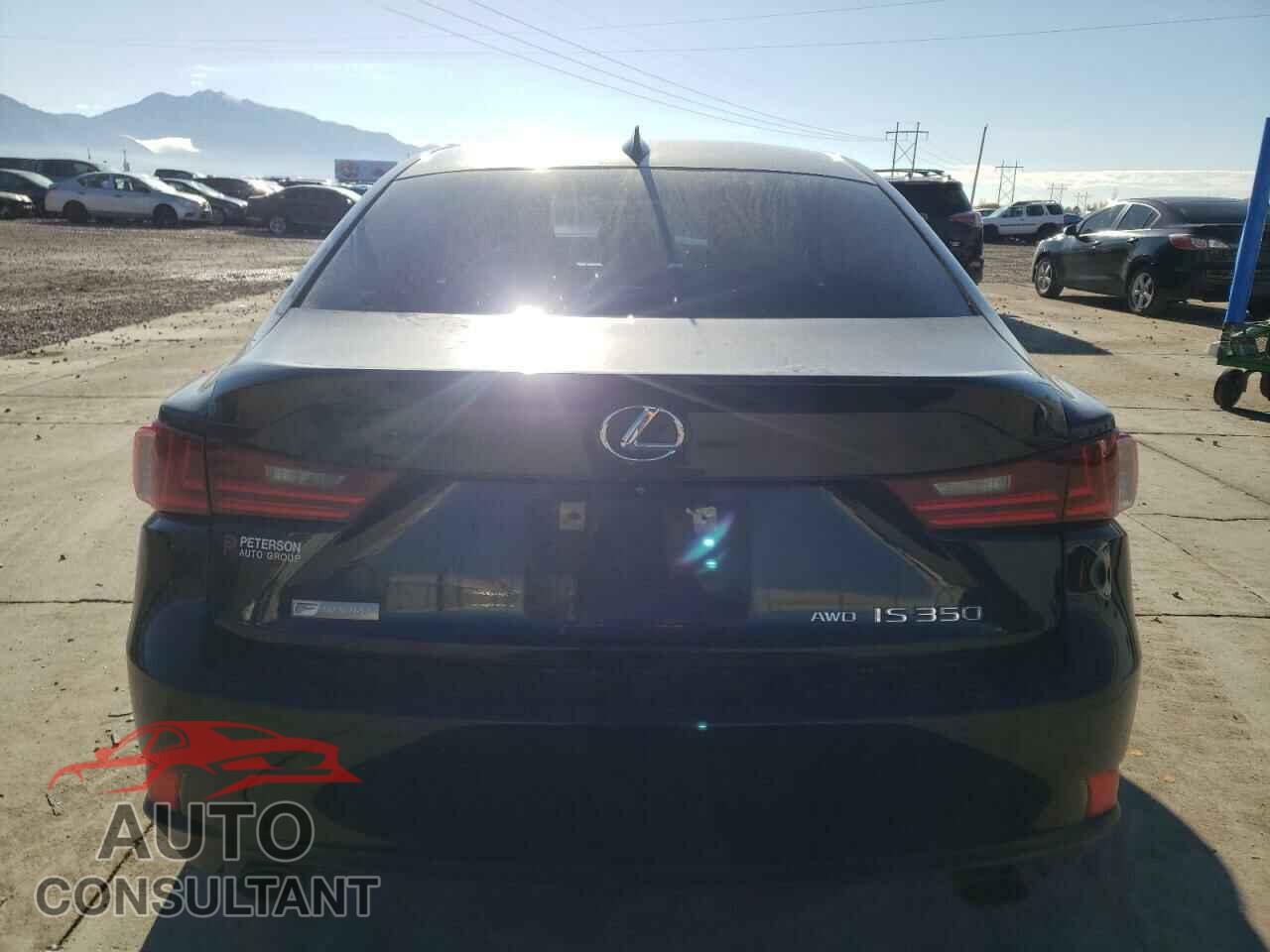 LEXUS IS 2015 - JTHCE1D26F5010087