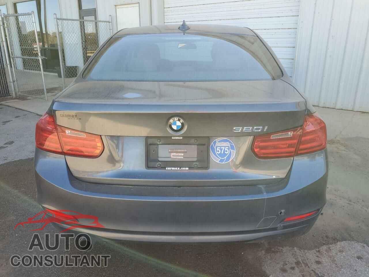 BMW 3 SERIES 2014 - WBA3B1G56ENN90372