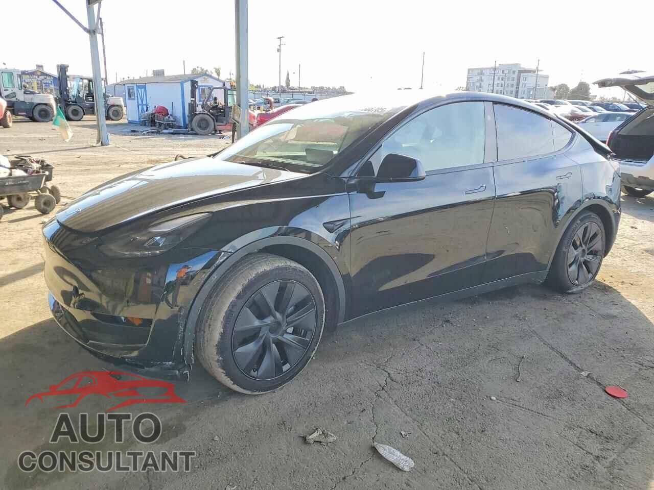 TESLA MODEL Y 2025 - 7SAYGDED2SF274082