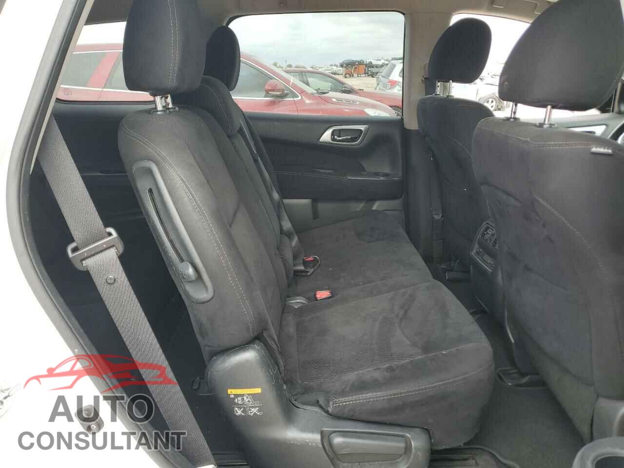 NISSAN PATHFINDER 2015 - 5N1AR2MN0FC670310