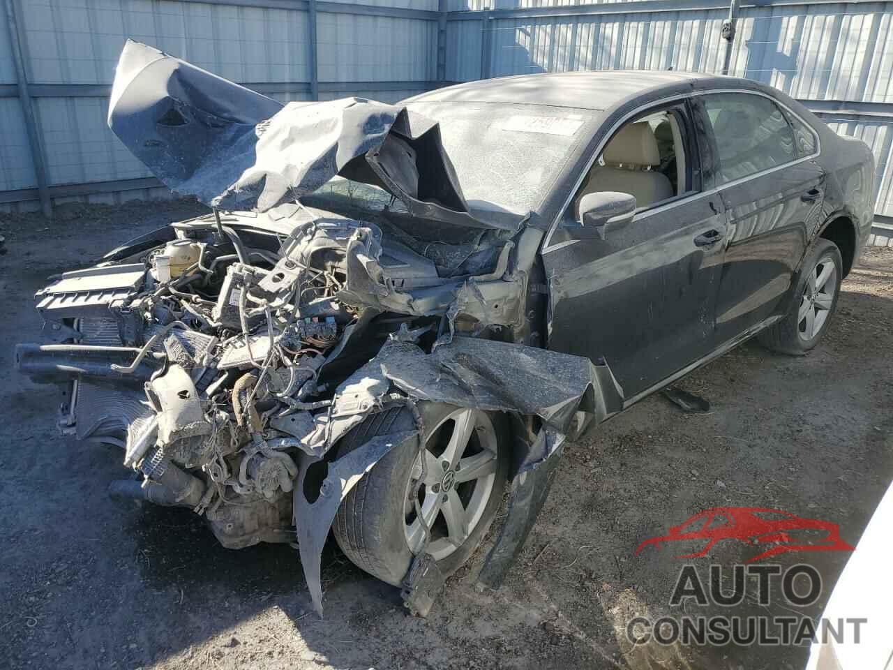 VOLKSWAGEN PASSAT 2015 - 1VWBT7A37FC044244