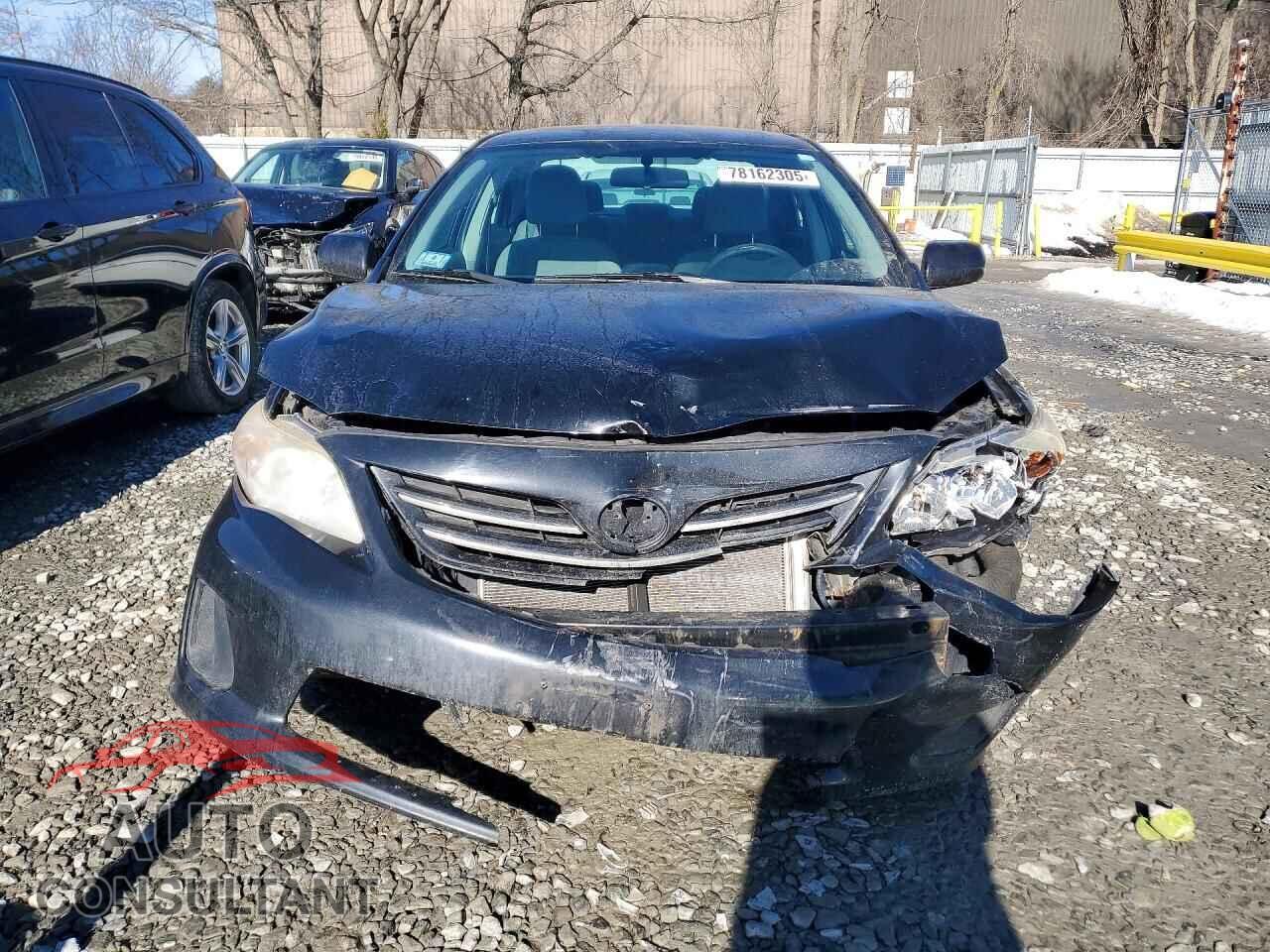 TOYOTA COROLLA 2013 - 2T1BU4EE9DC051632