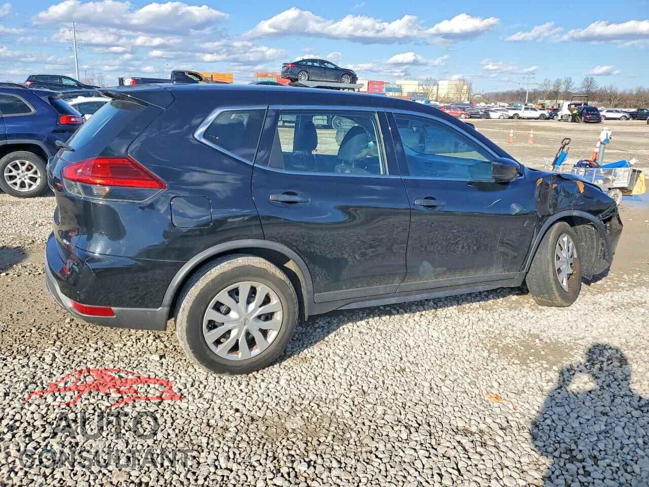 NISSAN ROGUE 2017 - KNMAT2MVXHP559121