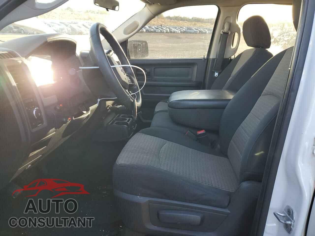 DODGE RAM 1500 2012 - 1C6RD7KT0CS133014