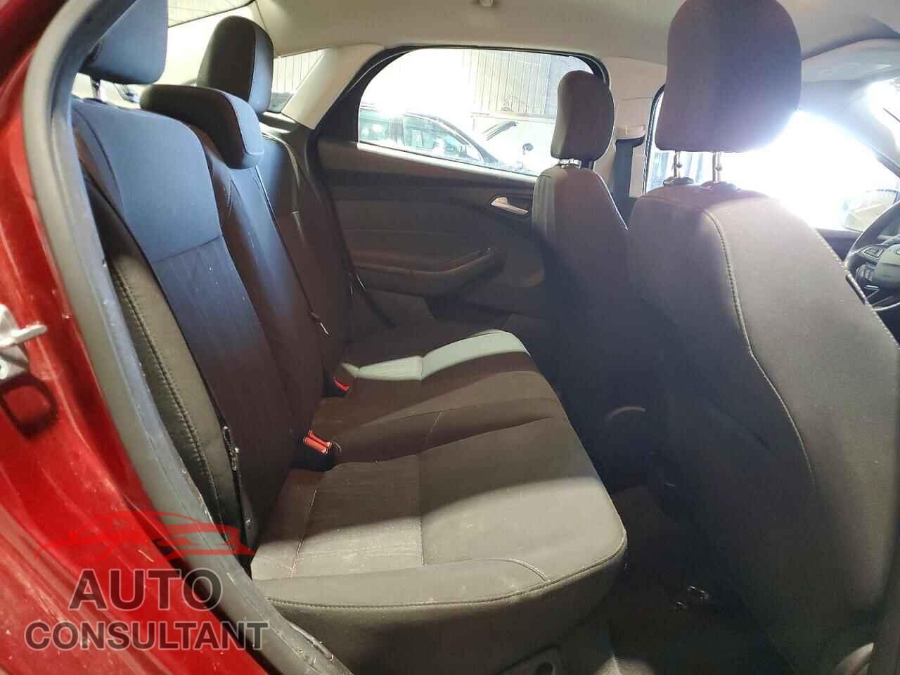 FORD FOCUS 2015 - 1FADP3F29FL297788