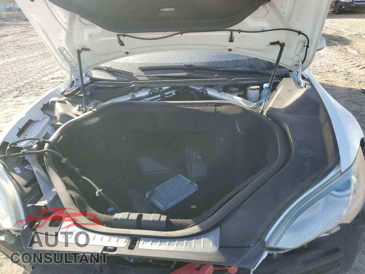 TESLA MODEL S 2013 - 5YJSA1DP6DFP16184