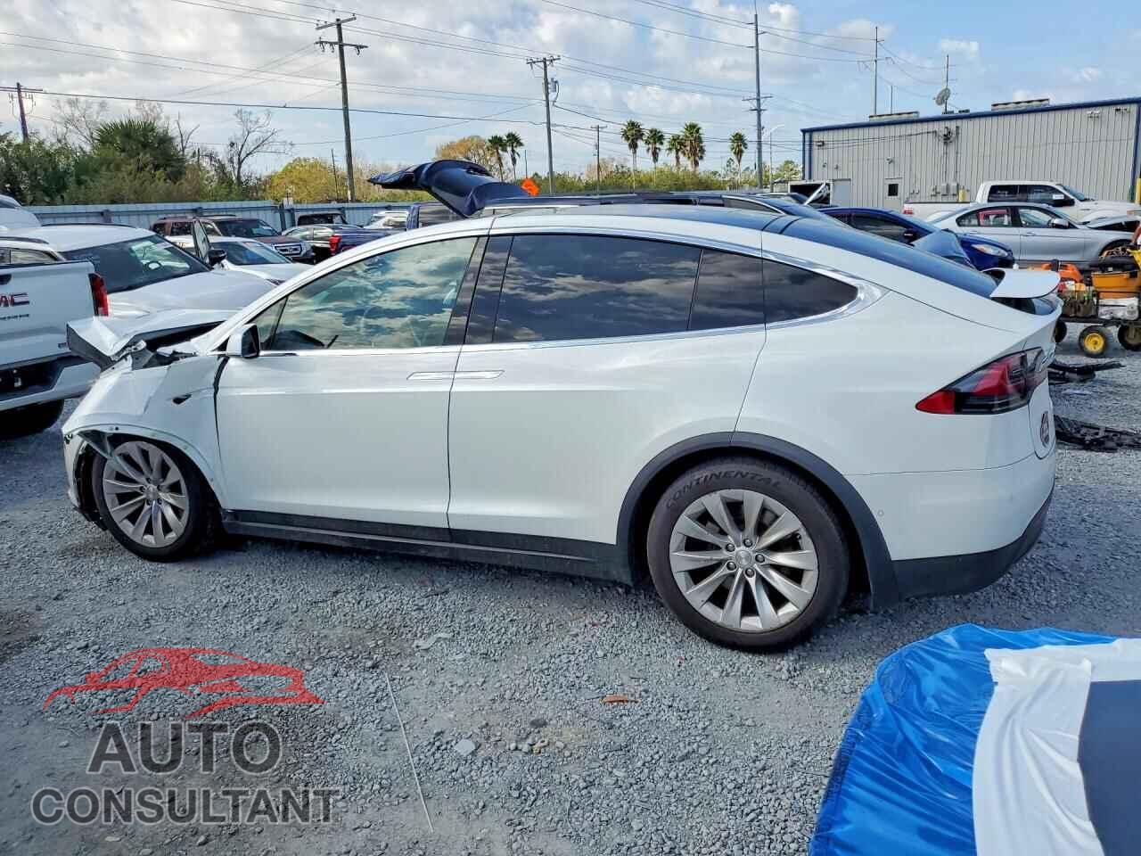TESLA MODEL X 2016 - 5YJXCDE26GF026637