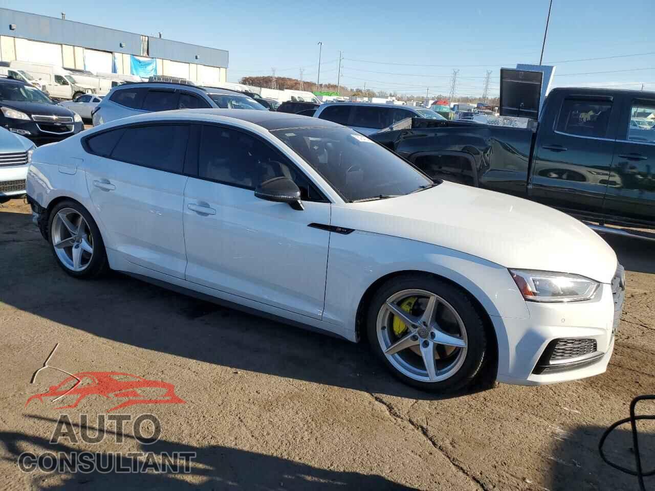 AUDI A5 2018 - WAUENCF5XJA093128