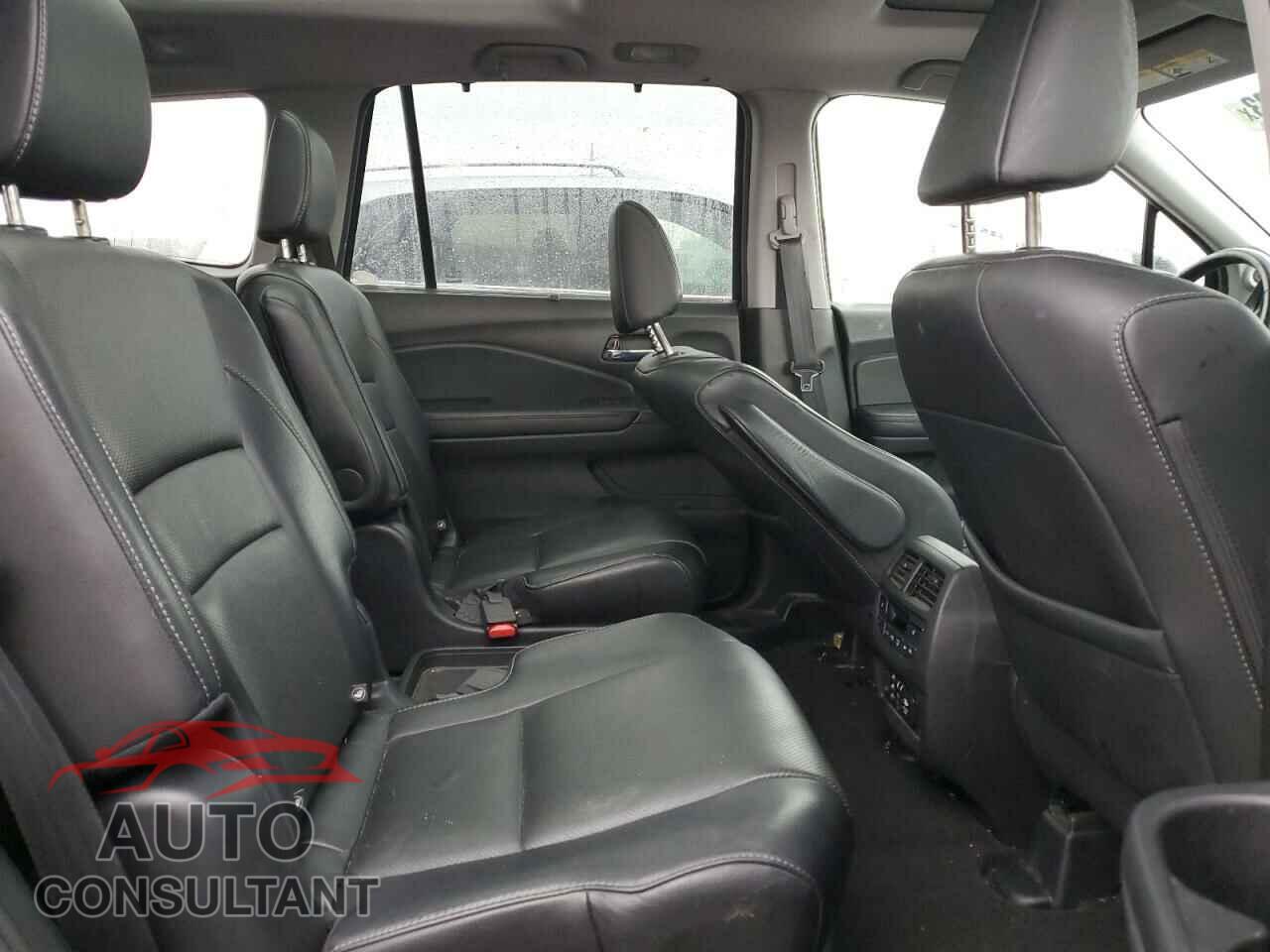 HONDA PILOT 2017 - 5FNYF6H07HB105348