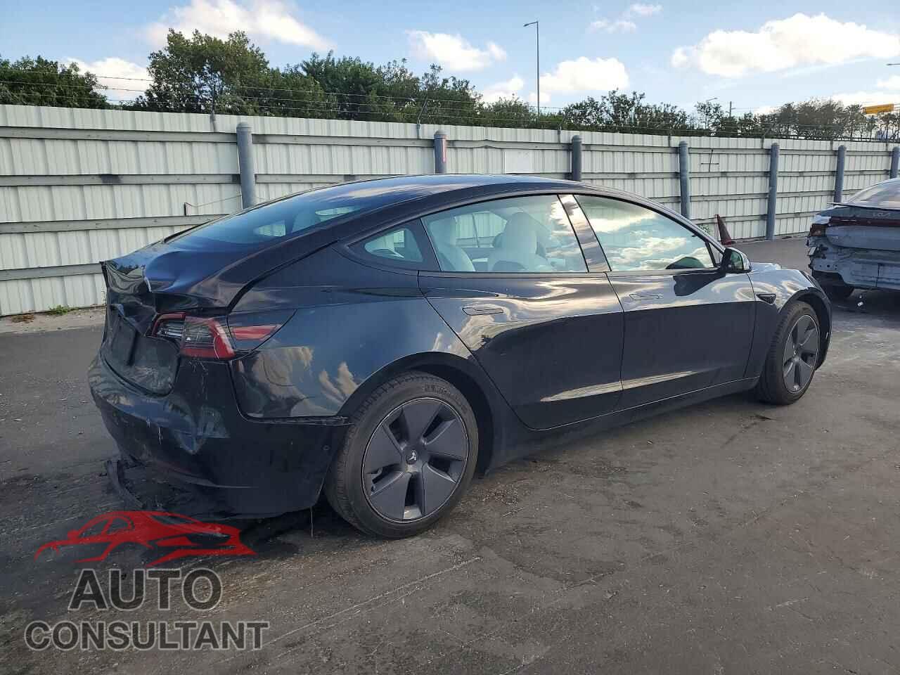 TESLA MODEL 3 2022 - 5YJ3E1EA6NF353535