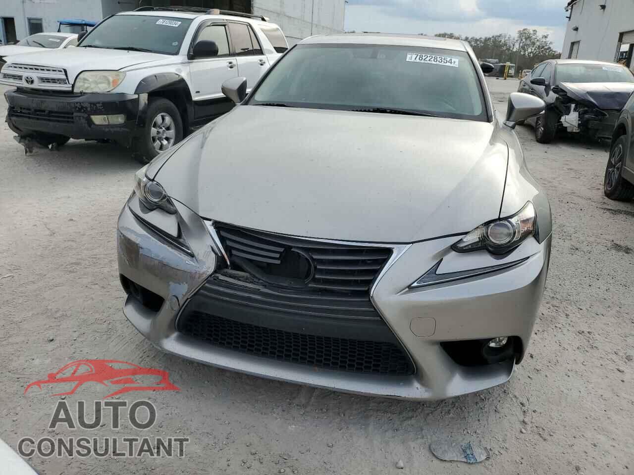 LEXUS IS 2016 - JTHBA1D22G5013755