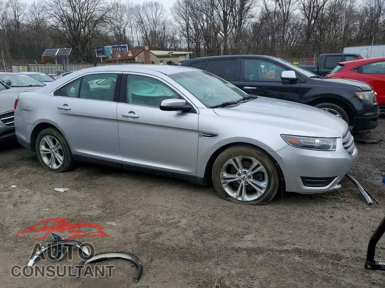 FORD TAURUS 2015 - 1FAHP2E84FG199147