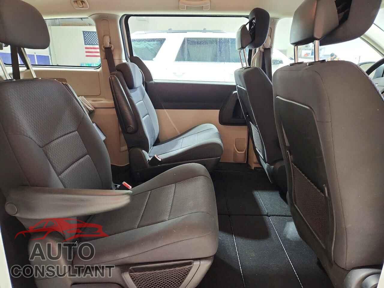 DODGE GRAND CARAVAN 2010 - 2D4RN4DE1AR313428