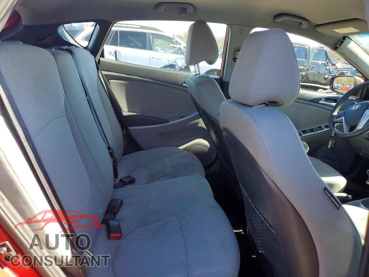 HYUNDAI ACCENT 2013 - KMHCT5AE2DU135292