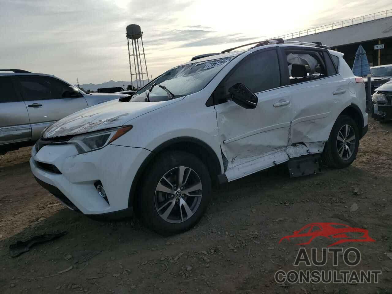 TOYOTA RAV4 2018 - JTMRFREV3JJ205225