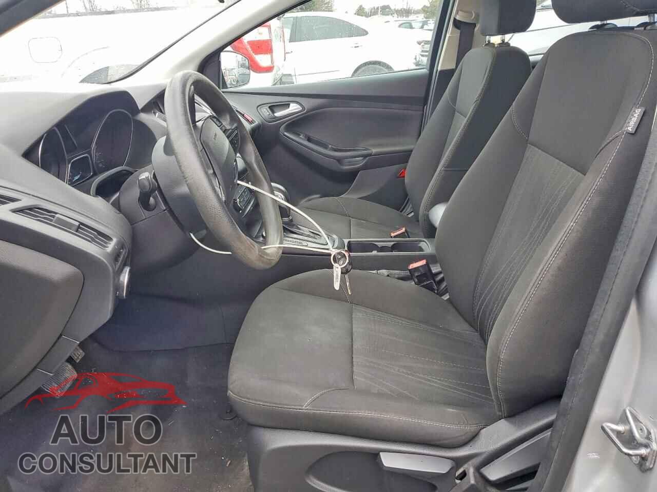 FORD FOCUS 2017 - 1FADP3K21HL232605