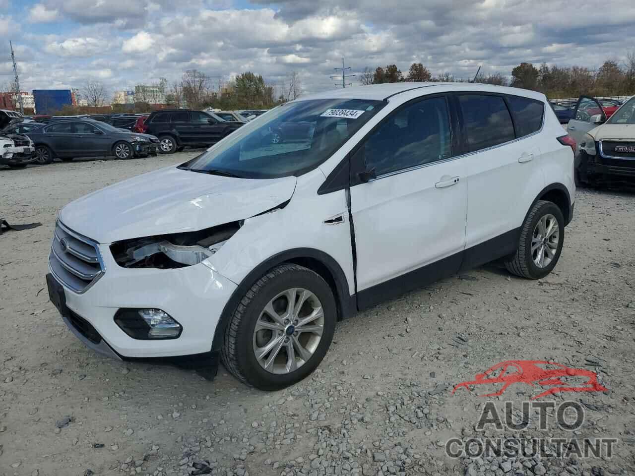 FORD ESCAPE 2019 - 1FMCU0GD5KUA32413