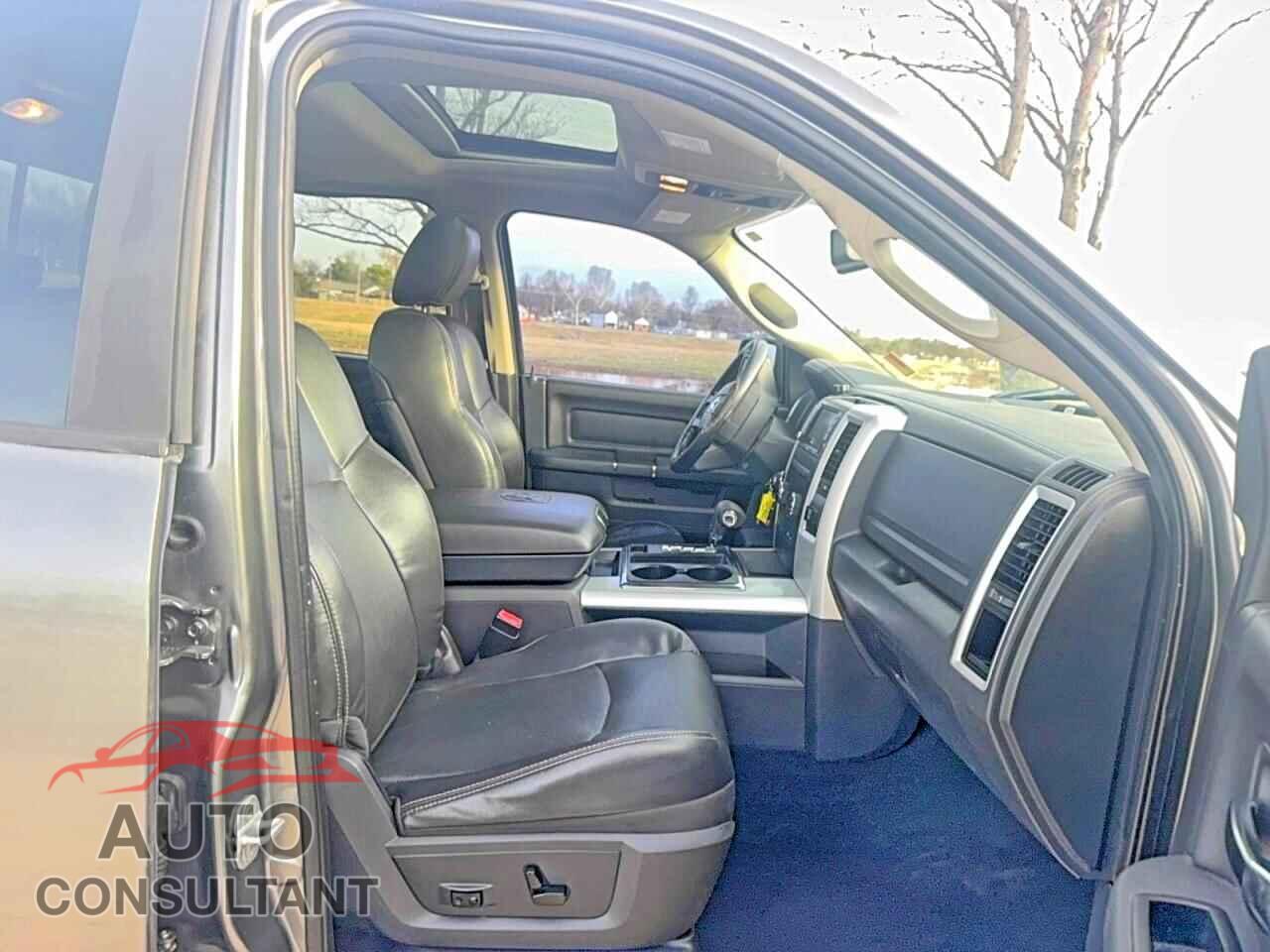 DODGE RAM 1500 2012 - 1C6RD7HT1CS205815