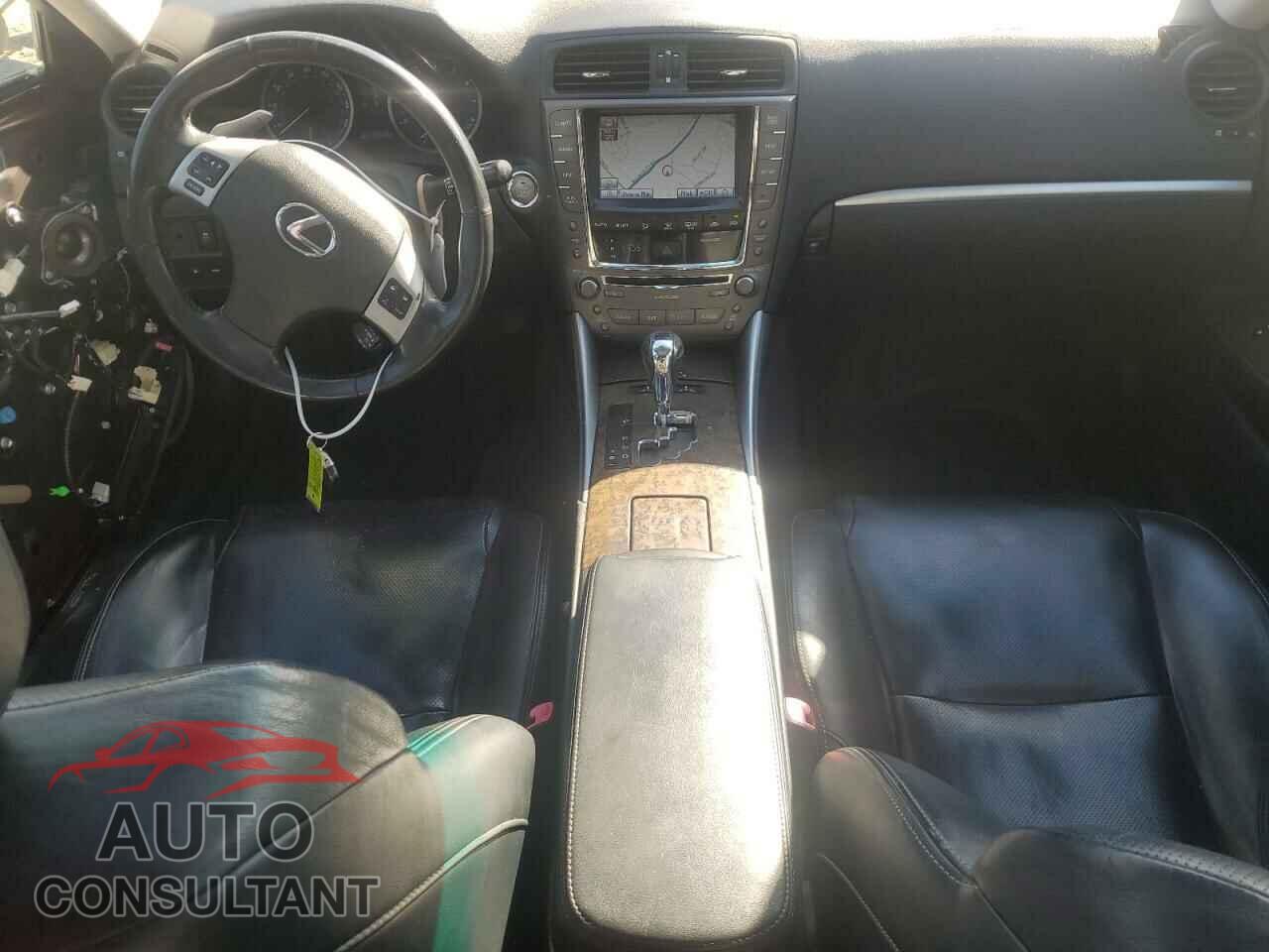LEXUS IS 2012 - JTHCF5C27C5058604