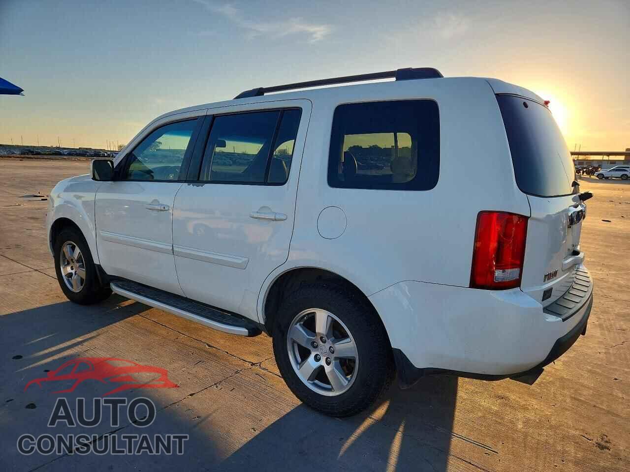 HONDA PILOT 2011 - 5FNYF3H5XBB019243