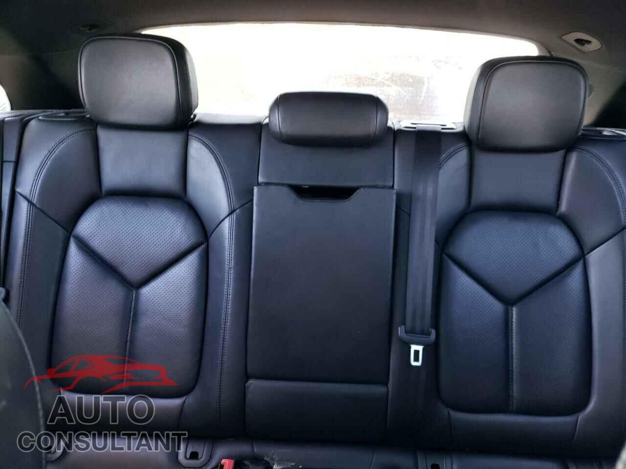 PORSCHE MACAN 2017 - WP1AA2A55HLB83850