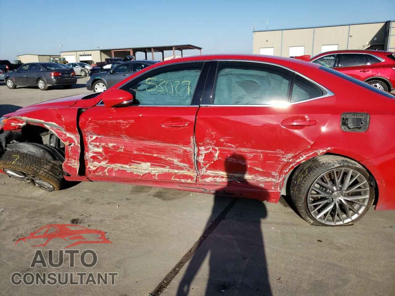 LEXUS IS 2016 - JTHBA1D23G5002134