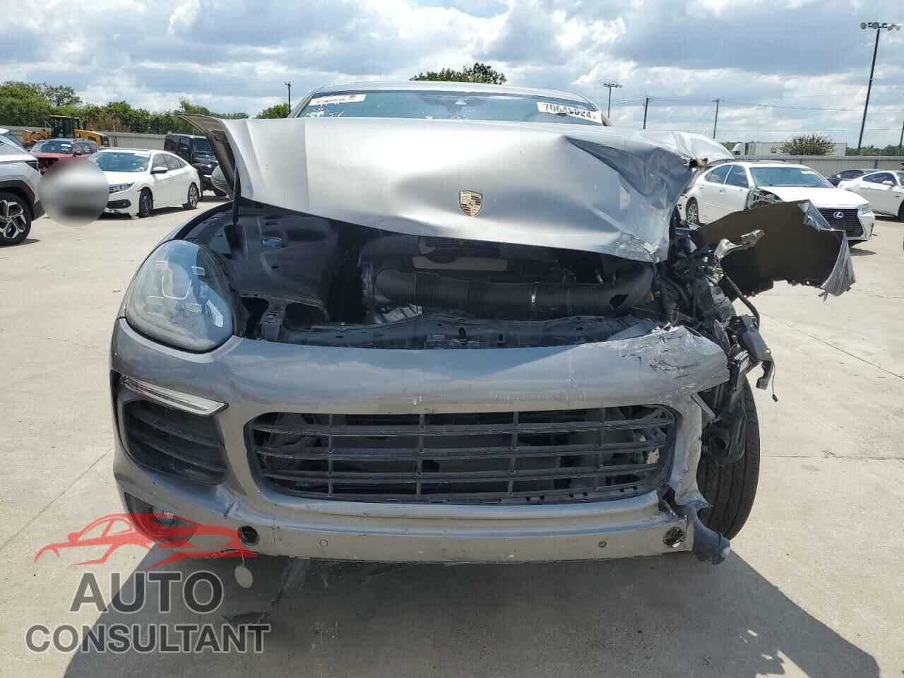 PORSCHE CAYENNE 2017 - WP1AA2A27HKA91912
