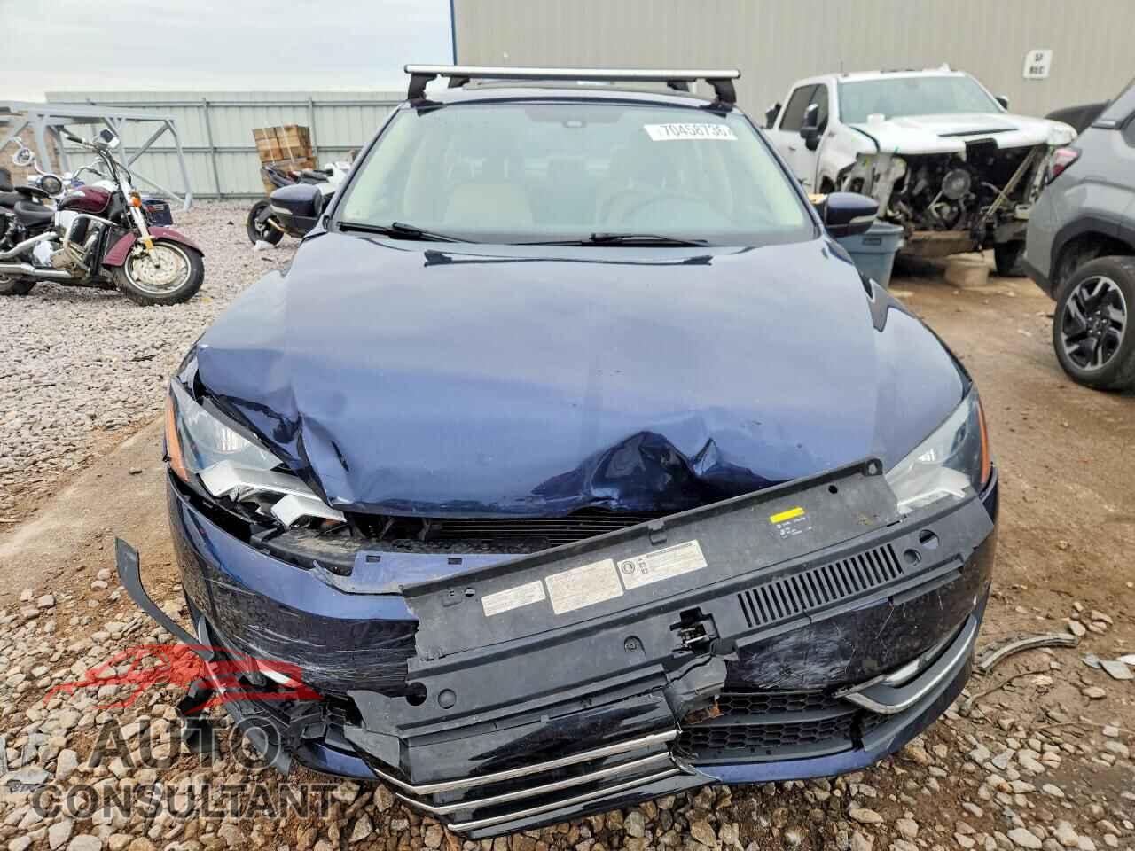 VOLKSWAGEN PASSAT 2015 - 1VWBS7A32FC070446