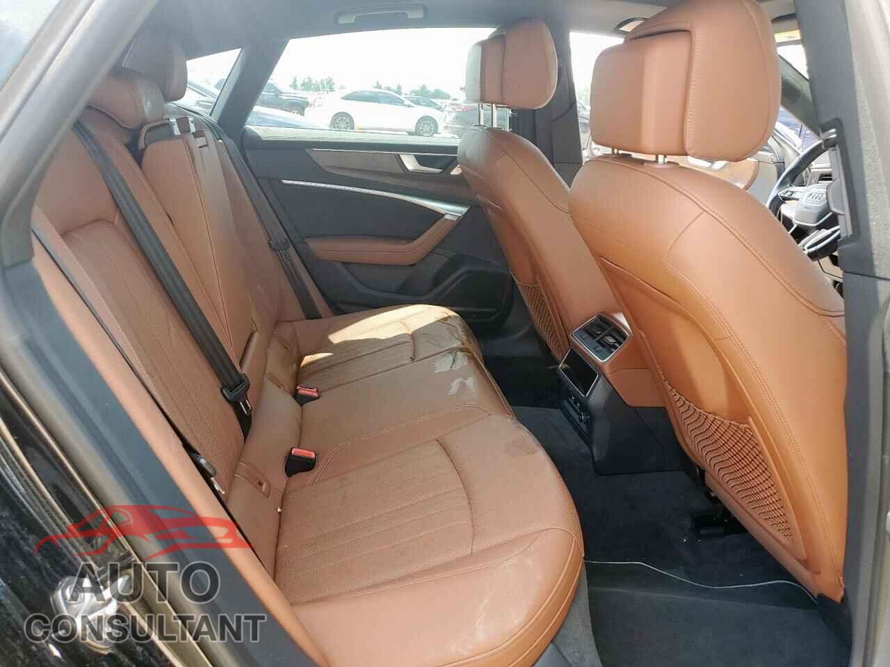 AUDI A7 2019 - WAUR2AF28KN019835