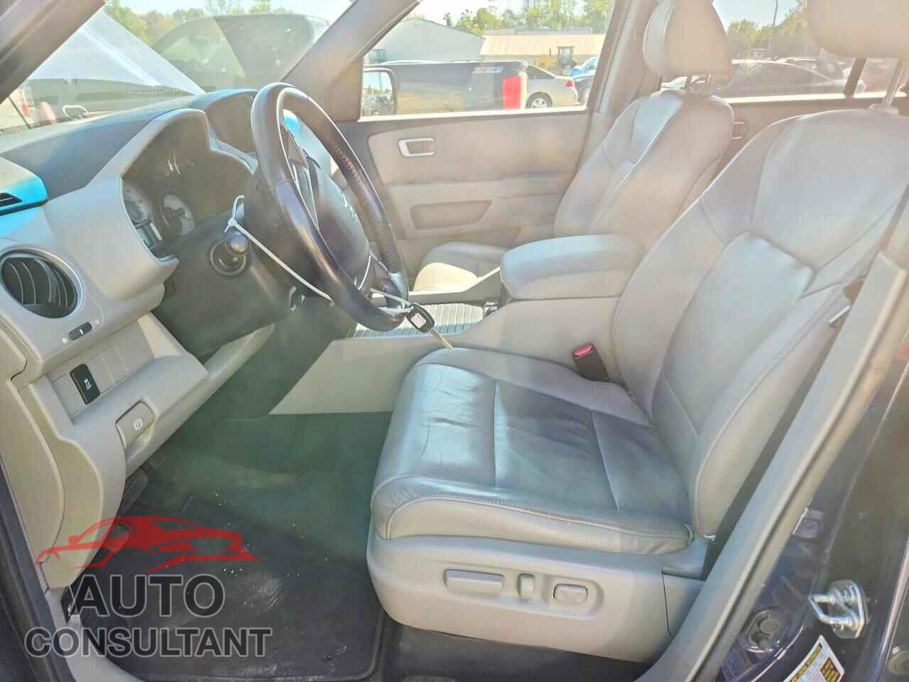 HONDA PILOT 2013 - 5FNYF4H52DB074438