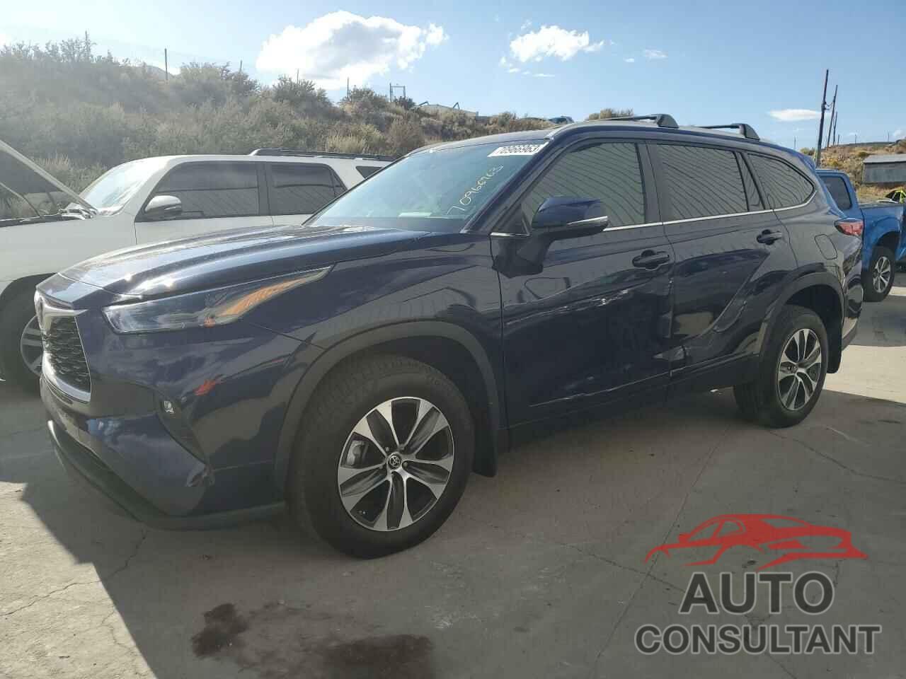 TOYOTA HIGHLANDER 2022 - 5TDHZRBH9NS200038