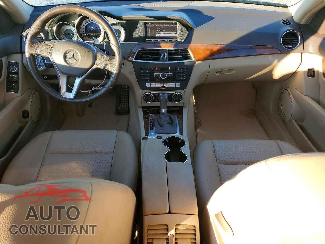 MERCEDES-BENZ C-CLASS 2013 - WDDGF5HB6DR272964