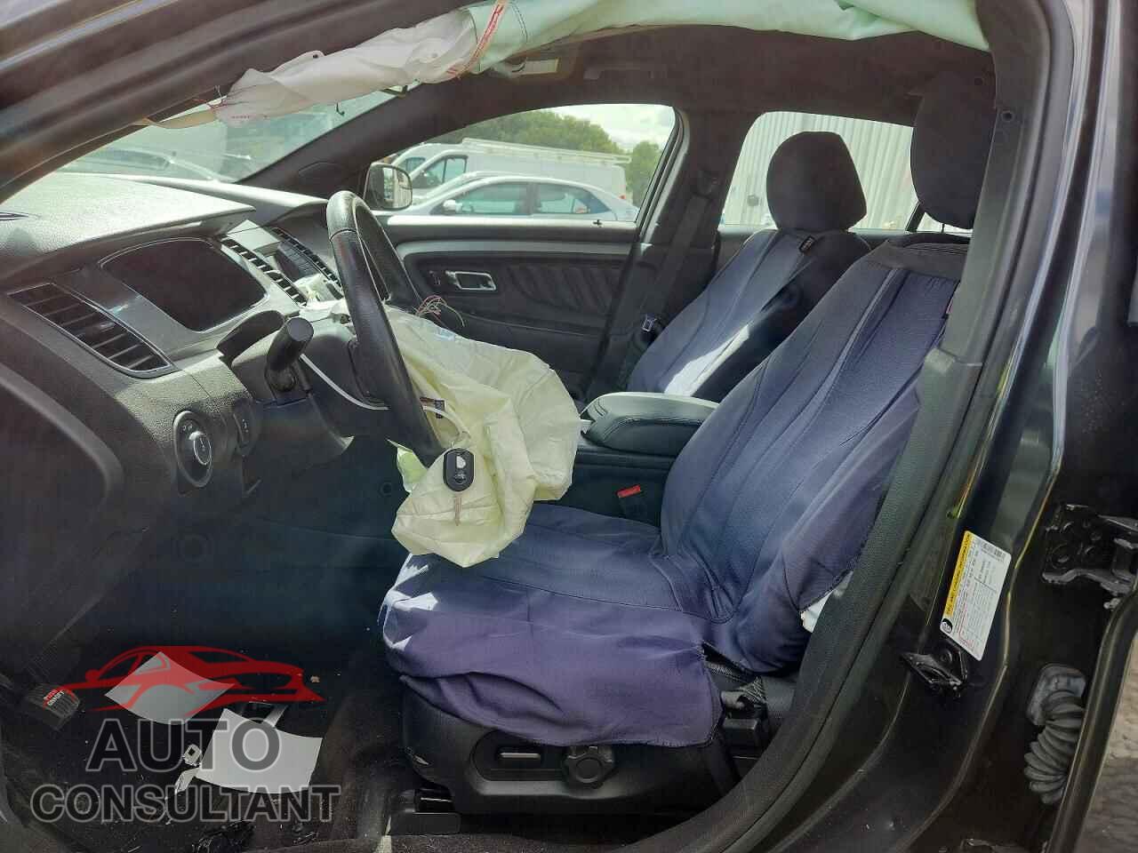 FORD TAURUS 2017 - 1FAHP2E84HG146077