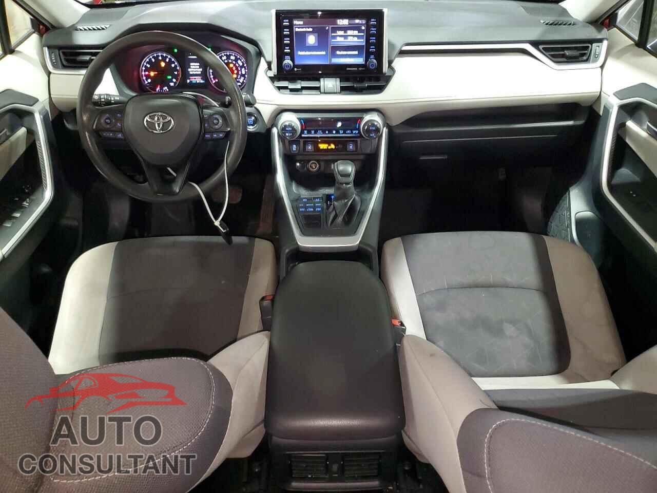 TOYOTA RAV4 2019 - JTMP1RFV5KD017567