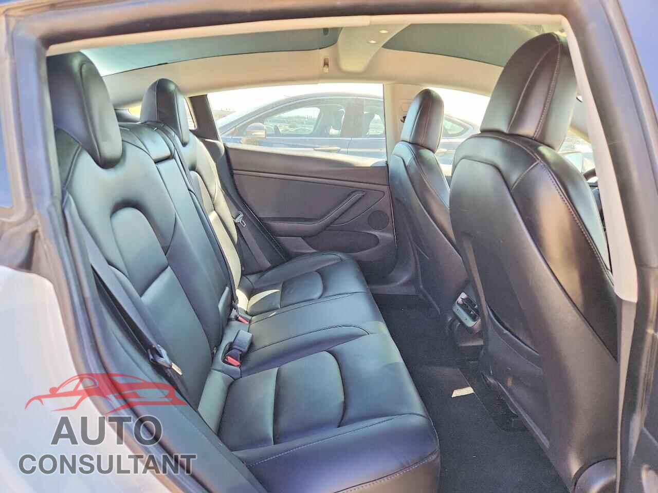 TESLA MODEL 3 2021 - 5YJ3E1EB7MF010157