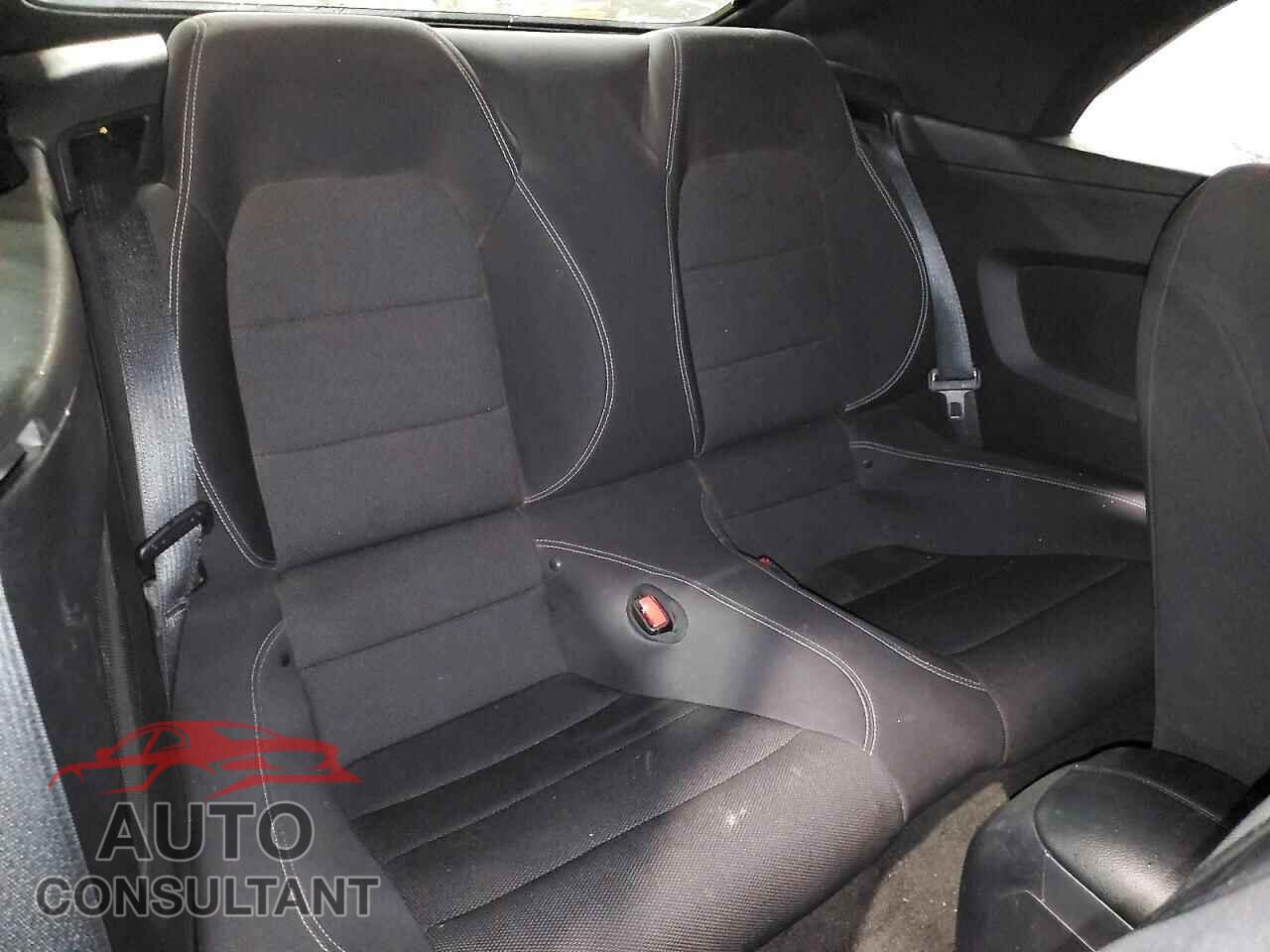 FORD MUSTANG 2015 - 1FATP8EM5F5353161