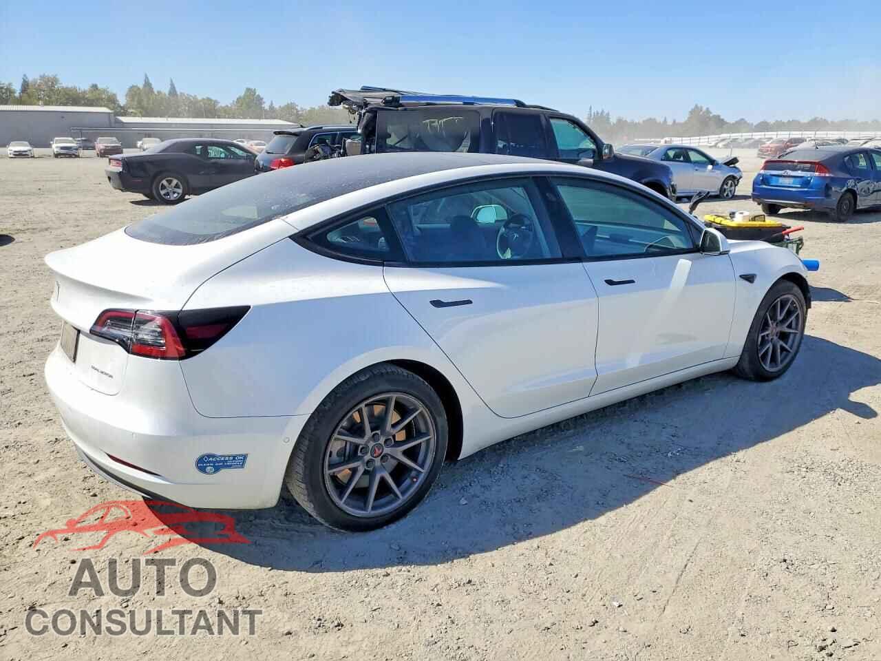 TESLA MODEL 3 2021 - 5YJ3E1EB5MF937884