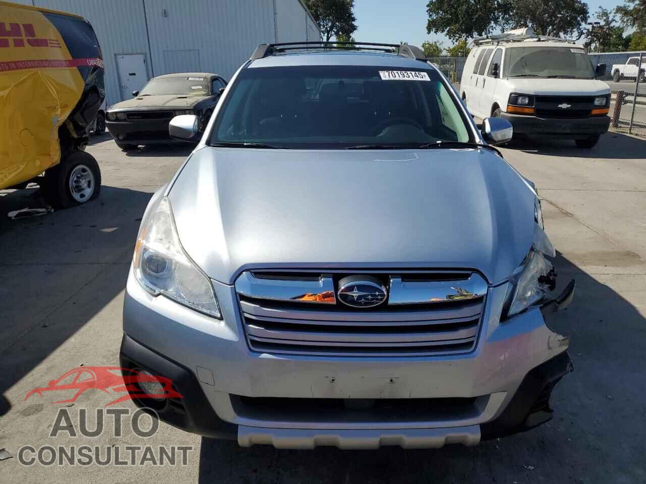 SUBARU OUTBACK 2013 - 4S4BRBKC4D3228228