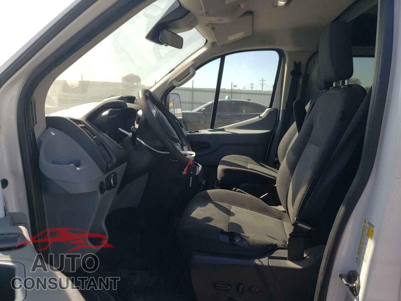 FORD TRANSIT 2019 - 1FTYE1YM4KKB77840
