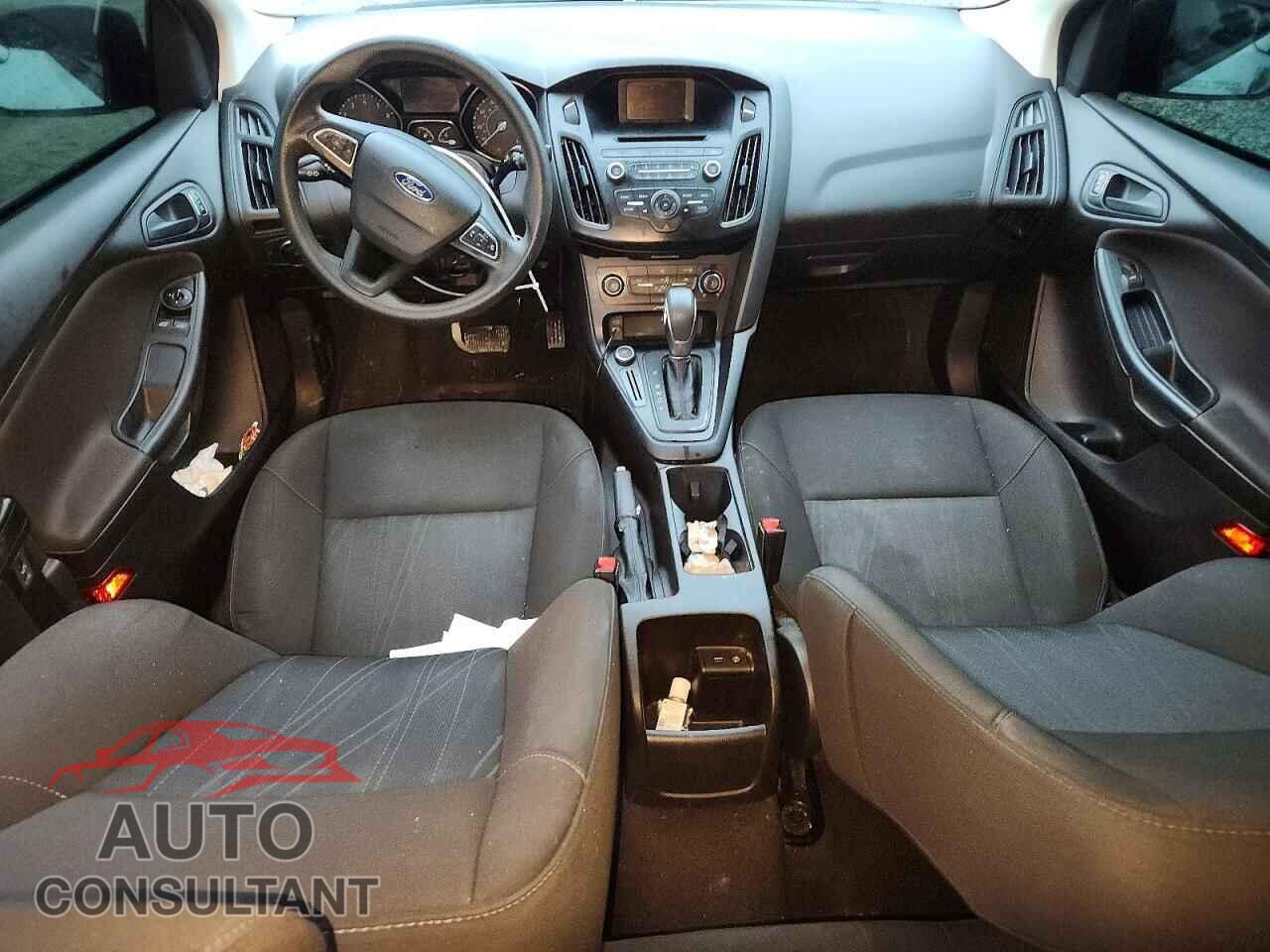 FORD FOCUS 2017 - 1FADP3E25HL257700