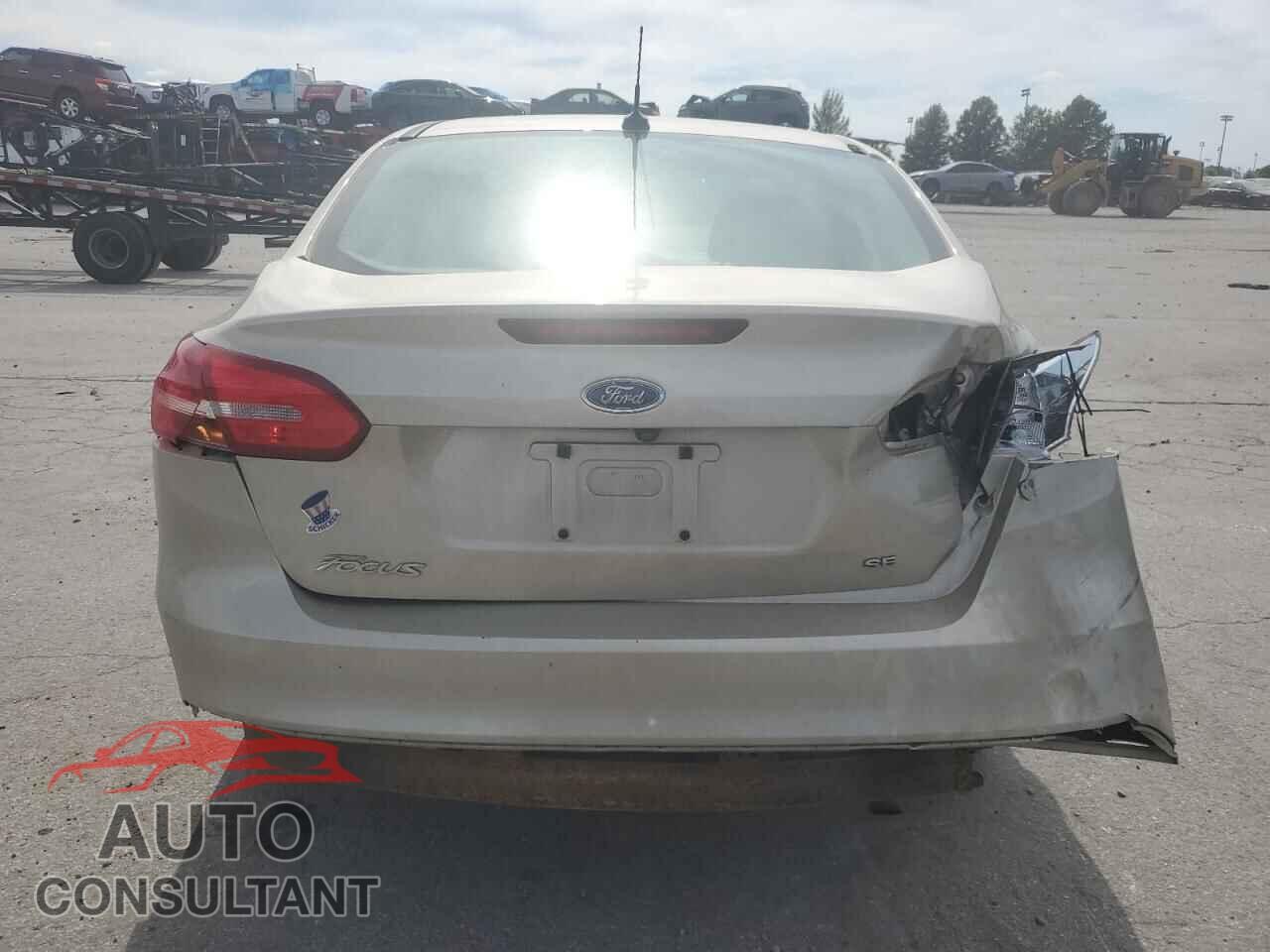 FORD FOCUS 2017 - 1FADP3F27HL327096