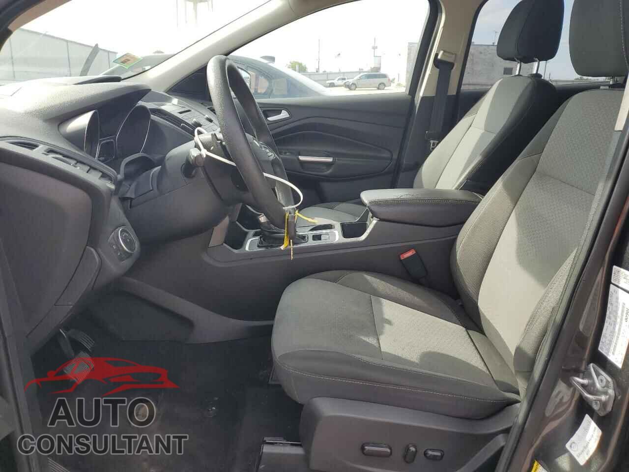 FORD ESCAPE 2017 - 1FMCU0GD6HUD50436