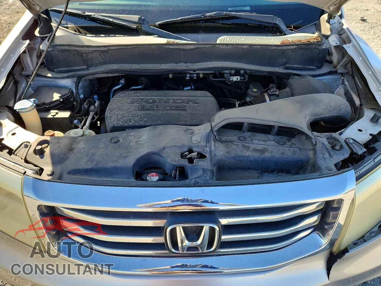 HONDA PILOT 2013 - 5FNYF3H47DB033479