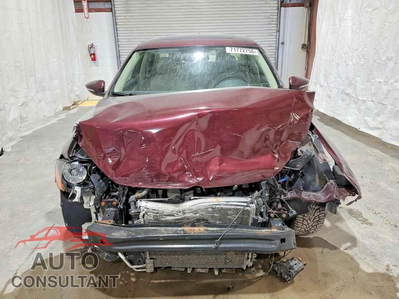 VOLKSWAGEN PASSAT 2012 - 1VWCN7A34CC028092