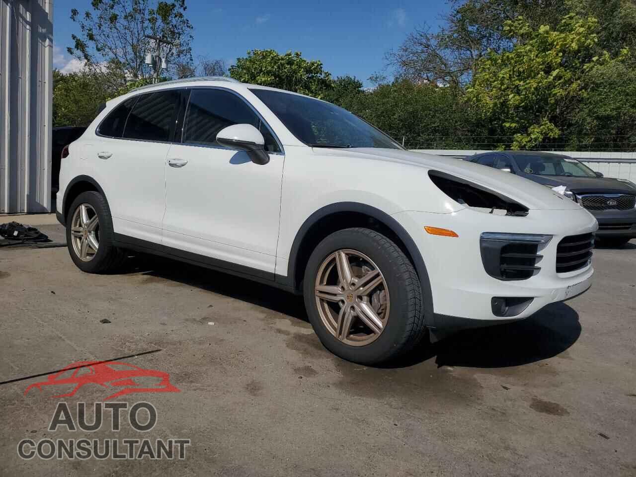 PORSCHE CAYENNE 2016 - WP1AA2A22GLA11652