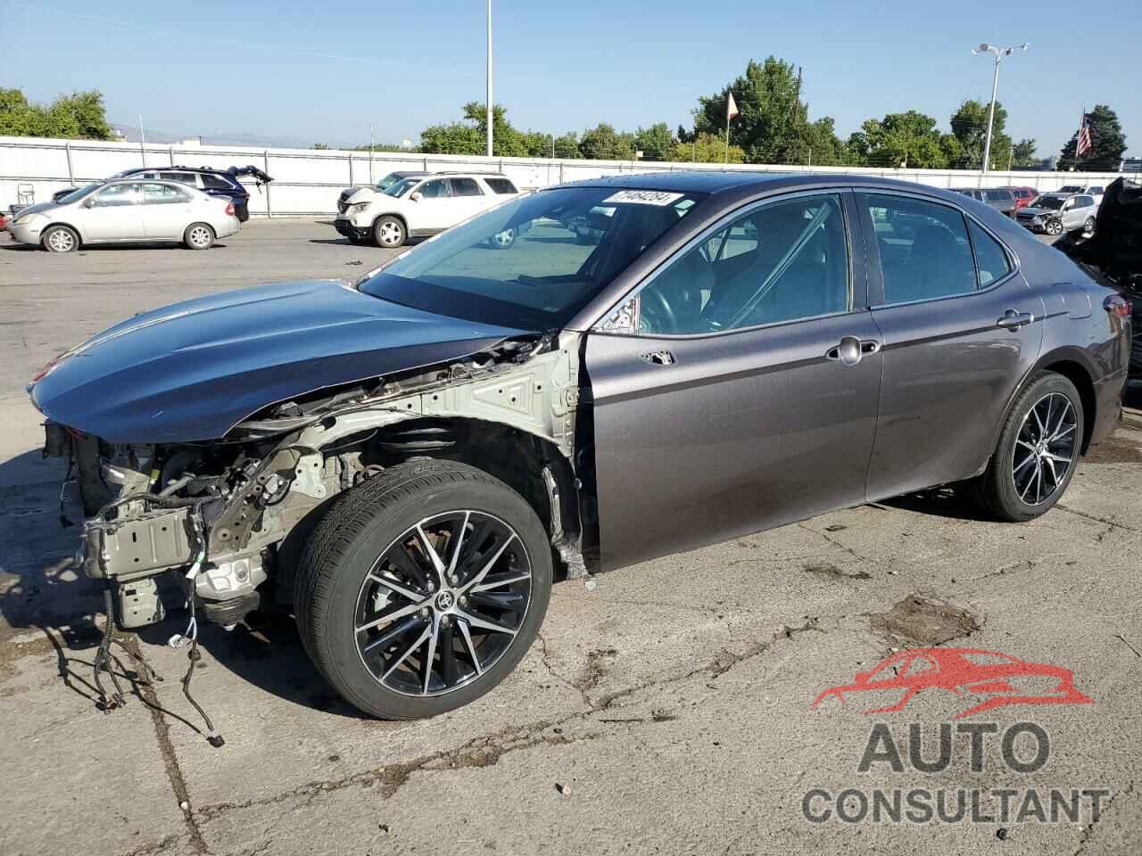 TOYOTA CAMRY 2022 - 4T1G11AK3NU045513