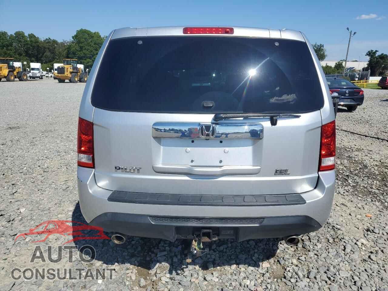 HONDA PILOT 2015 - 5FNYF3H5XFB013027