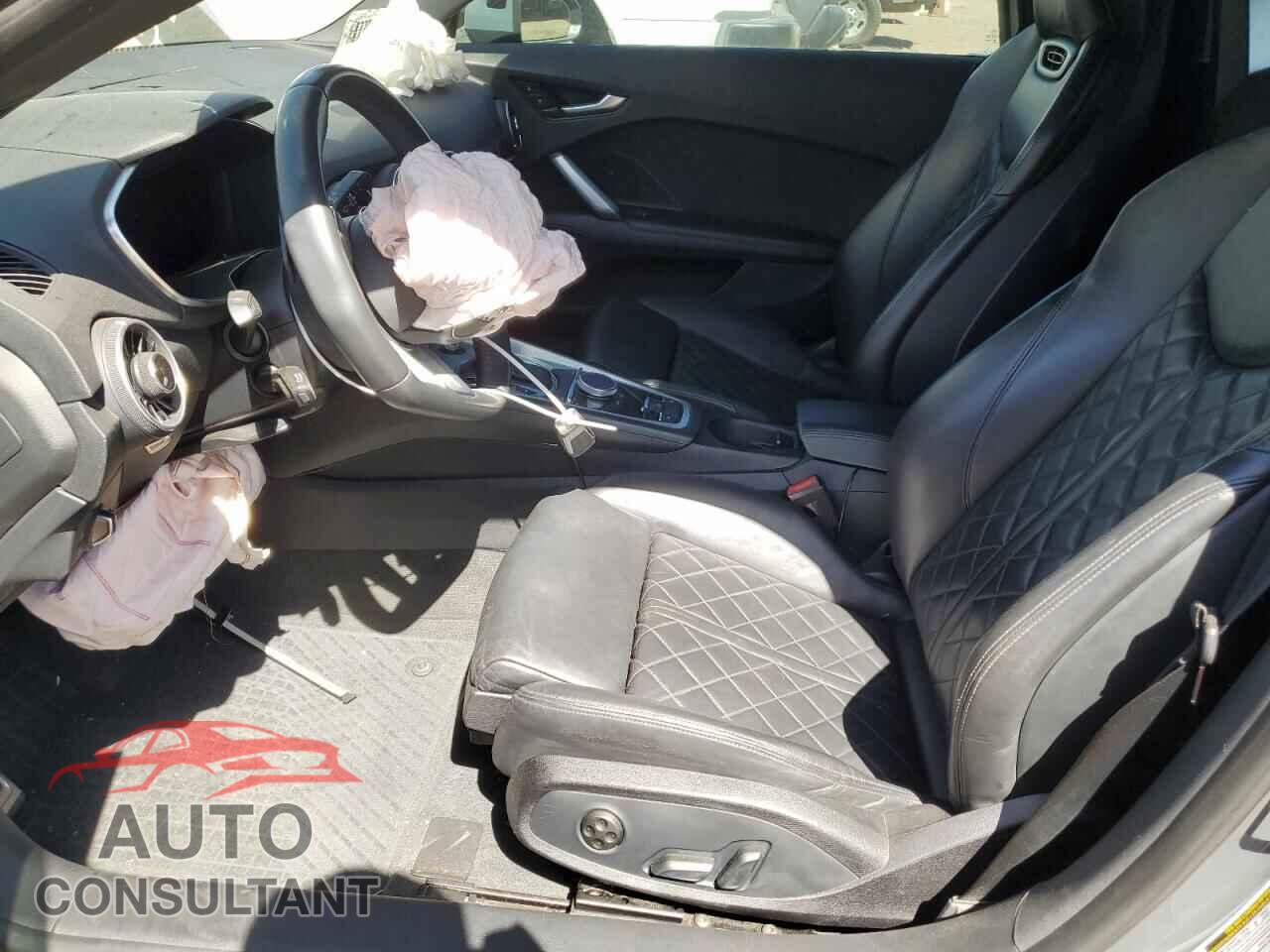 AUDI TT 2018 - TRUT5CFV3J1003687