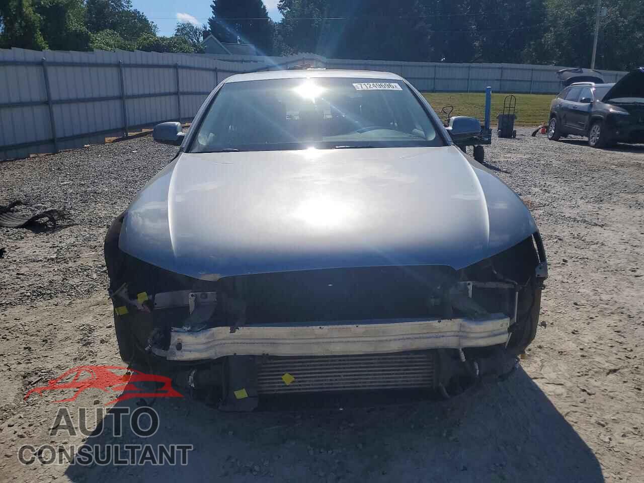 AUDI A4 2011 - WAUFFAFL9BN032822